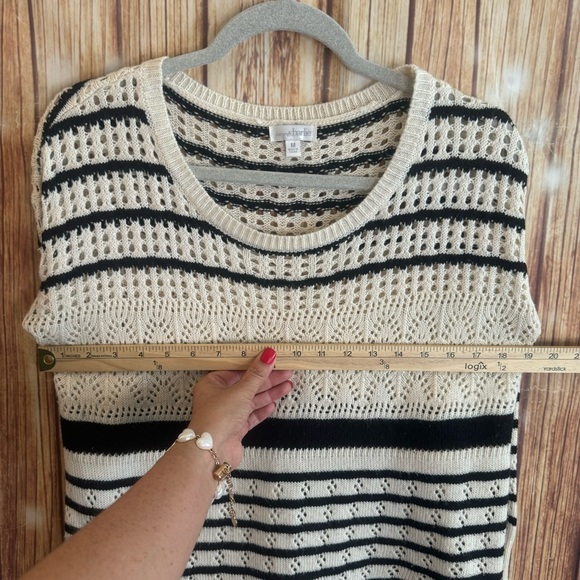 Charming Charlie Women’s Scoop Neck Striped Pullover Knit Sweater Size Medium - Picture 7 of 10